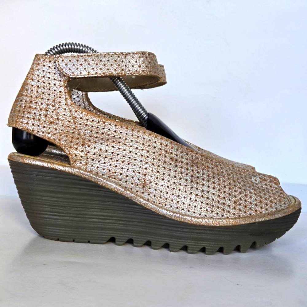 Fly London Yala pearl perforated open toe light-colored wedge heel-EUC size 8